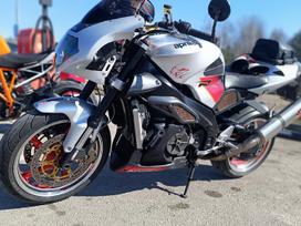 Aprilia Tuono 1000cc, sportiniai / superbikes