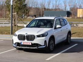 BMW iX1, 67 kWh, off-road / crossover