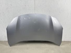 Toyota Yaris Cross hood (front, rear)