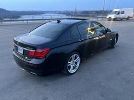 BMW 750, 4.4 l., saloon / sedan