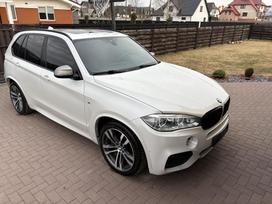 BMW X5, 3.0 l., off-road / crossover