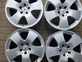 Mercedes-Benz, lengvojo lydinio, R17