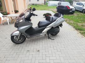 Honda Silverwing 600cc, scooters / mopeds