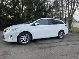 Toyota Auris, 2.0 l., wagon