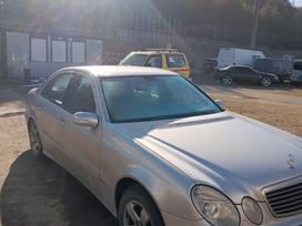 Mercedes-Benz E200, 2.2 l., saloon / sedan