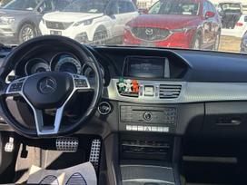 Mercedes-Benz E300, 2.2 l., Седан