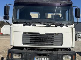 Man 33-364, savivarčiai su kranu