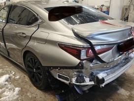Lexus ES 300h dalimis. Lexus es300h dalimis 2025m rida 5000km