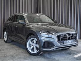 Audi Q8, 3.0 l., off-road / crossover
