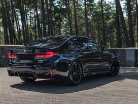 BMW M5, 4.4 l., saloon / sedan