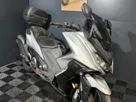 Kymco AK550 550cc, scooters / mopeds