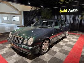 Mercedes-Benz E220, 2.2 l., saloon / sedan