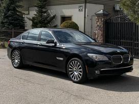BMW 750, 4.4 l., saloon / sedan
