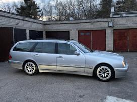 Mercedes-Benz E320, 3.2 l., universalas