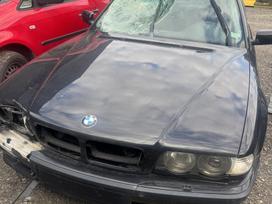 BMW 740