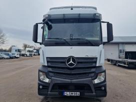 Mercedes-Benz Actros 1842, 2 спальных места