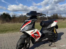 Aprilia Sr, motoroleriai / mopedai