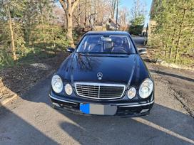 Mercedes-Benz E320, 3.2 l., sedanas