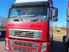 Volvo FH, double sleeper