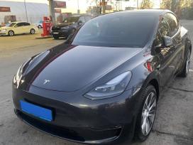 Tesla Model Y, 81 kWh, mpv / minivan