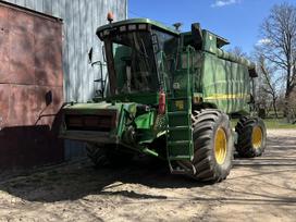 John Deere WTS9660, kombainai