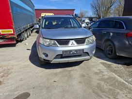 Mitsubishi Outlander dalimis