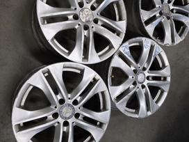 Mercedes-Benz, lengvojo lydinio, R17