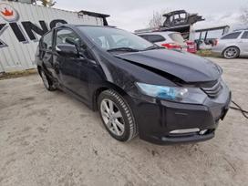 Honda Insight по частям. Automobilis ardomas dalimis запасные части автомобил