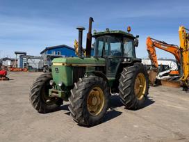 John Deere 4240S, тракторы