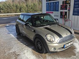 Mini Cooper, 1.6 l., hatchback