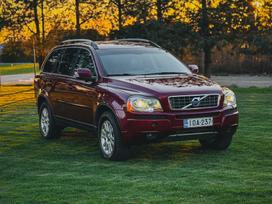 Volvo XC90, 2.4 l., off-road / crossover