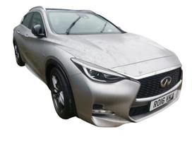 Infiniti Q30 dalimis