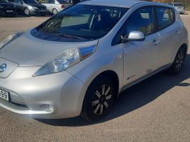 Nissan Leaf, 24 kWh, hatchback
