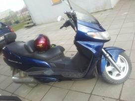 Suzuki Burgman 385cc, scooters / mopeds