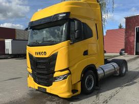 Iveco 460 LNG, double sleeper