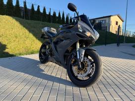 Yamaha R1 998cc, superbikes