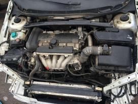 Volvo V70 по частям. turime daug įvairių markių automobilių ardyme