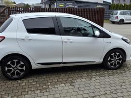 Toyota Yaris, 1.5 l., sedanas