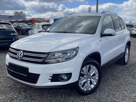 Volkswagen Tiguan, 2.0 l., off-road / crossover