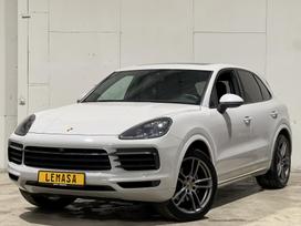 Porsche Cayenne, 3.0 l., off-road / crossover