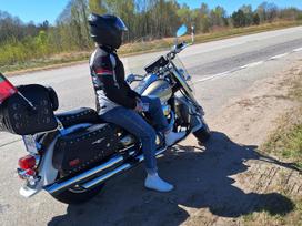 Suzuki Boulevard 1300cc, čioperiai /