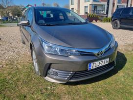 Toyota Corolla, 1.6 l., saloon / sedan