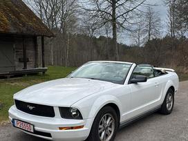 Ford Mustang, 4.0 l., kabrioletas