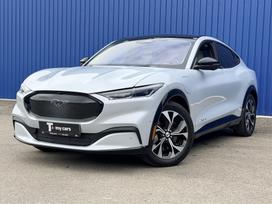 Ford Mustang Mach-E, 77 kWh, hatchback