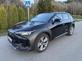 Subaru Solterra, 71 kWh, off-road / crossover