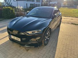 Ford Mustang Mach-E, 77 kWh, visureigis / krosoveris