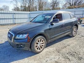 Audi Q5 variklis caeb spalva y9b dėžė nev turime daug į