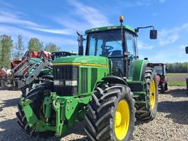 John Deere 7600, traktoriai
