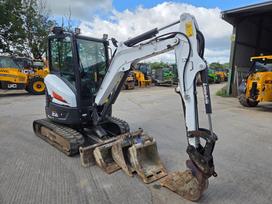 Bobcat E 27z, mini excavator