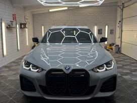 BMW i4, Седан